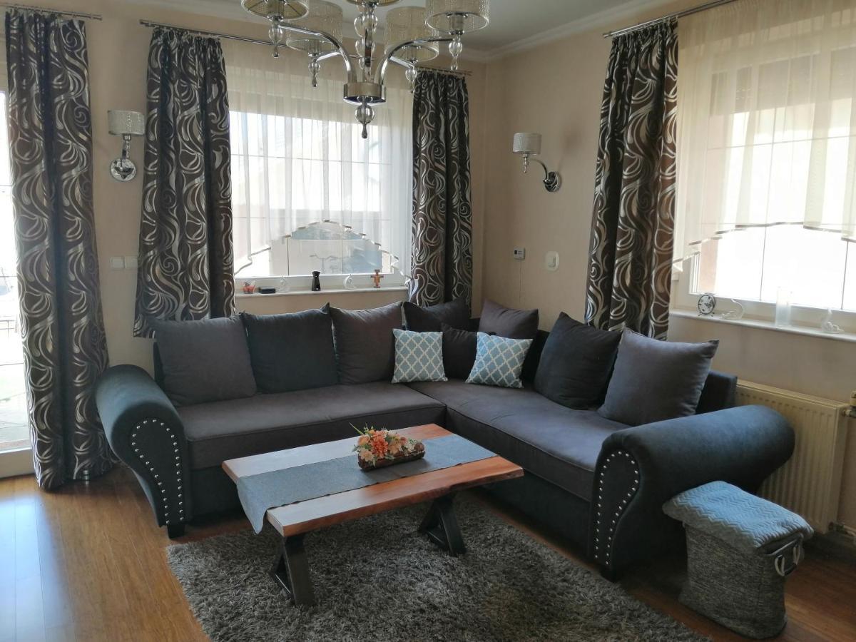 Elza Apartman Makó Exteriör bild