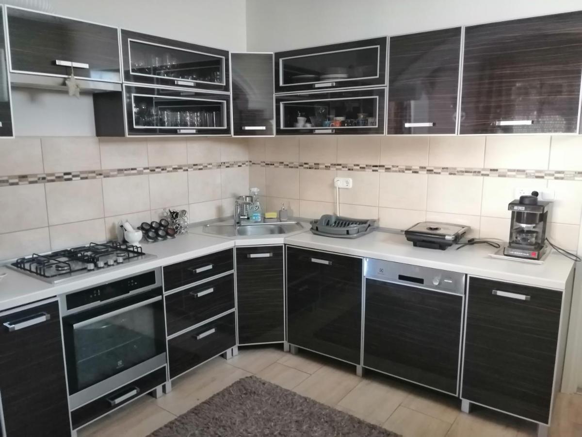 Elza Apartman Makó Rum bild
