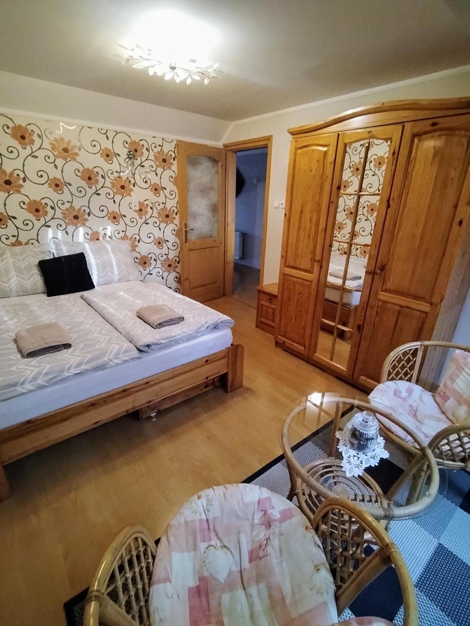 Elza Apartman Makó Exteriör bild